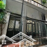Cc bán nhà 46.5m2 x 3t phân lô ô tô đỗ cửa phố ngọc lâm giá 10.69 tỷ lh: 0902132489