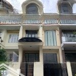 Cho thuê tòa nhà nguyên căn dt 7,5*20 giá chỉ 75tr tại khu him lam quận 7.