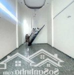 Nhà gần chợ xóm mới trệt 1 lầu 4x18m có 2pn 2wc giá chỉ 9 triệu