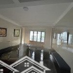 Bán nhà mặt tiền 3 tầng mới đẹp đường đinh tiên hoàng, vị trí đẹp
