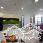 Cho thuê căn hộ chung cư dự án khai sơn city,
dt 120m2, 3 phòng ngủ. 3wc full nt giá 15tr/tháng