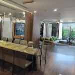 Chính chủ cần cho thuê gấp chcc green diamond 93 láng hạ, đống đa, 91.780m2, 2pn full nội thất đẹp
