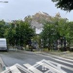 Bán căn biệt thự 2 mặt tiền đường khu cityland garden emart, dt: 13.5 x 20m, thang máy