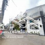 Bán căn nhà hxh có 5,6m mặt tiền đường. ngay nút giao vành đai 2. giá chỉ 7,5 tỷ còn bớt