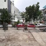 Biệt thự sân vườn đẳng cấp có 1 không 2 ngọc thụy, bên hồ nước tự nhiên, ô tôi tránh, 426m2, 62 tỷ