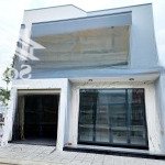 Bán nhà 1 trệt 1 lầu ngang gần 9 mét, đường ô tô, xã tân phú trung, shr, 2ty150