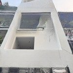 Nhà gia thuỵ, 6 tầng thang máy, full nội thất, mới kính koong, xách vali về ở