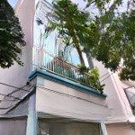 Siêu hót, bán nhà hoàng quốc việt, ngõ ô tô, kinh doanh, 13,8 tỷ, 46m2, 6pn + 4wc, giá cực chất