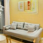 Chính chủ cần bán gấp căn hộ 55m2 giá 2.620 tỷ 2pn tầng trung đã decor đầy đủ nội thất rất đẹp