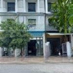 Cho thuê nhà 2 lầu 4 phòng ngủ kdc phúc đạt phú lợi, thích hợp ở hoặc mở vp