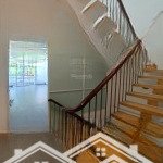 Võ văn tần. quận 3. giá 31,5 tỷ. 4 tầng.