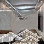 Bán nhà nguyễn văn cừ, 7 chỗ qua cửa, ngõ nông trung tâm tiện ích, 46m2, 6,7 tỷ
