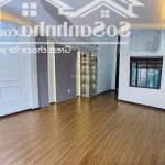 Bán nhà phân lô hoàng quốc việt,ô tô tránh,gara thang máy,gần phố,tặng nội thất,dt60m2,5t,giá 19 tỷ