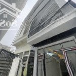 Duy nhất 1 căn 5tx32m2 ôtô đỗ 15m,gần nhà văn hoá trường học 5p ra bến xe yên nghĩa chỉ 3,2 tỷ