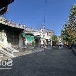 đất đối diện trường mẫu giáo trung ương 2, đường rộng 13.5m. dt 430m2