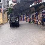 Bán lô đất thổ cư trung tâm trâu quỳ,đt 40m,mt 5m, lô góc đường 2 oto tránh thông tứ phía giá 6,8ty