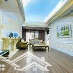 Chính chủ bán biệt thự thành thái, cầu giấy, hà nội, dt 260m2 4 tầng 1 hầm, phong cách châu âu