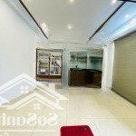 Nhà đẹp giáp nhị- lô góc - 3 mặt thoáng - gần phố - ngõ thông - kd online - măt tiền rộng