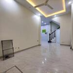 Cho thuê nhà riêng phố văn cao, ba đình, nhà đẹp, 4 ngủ, 15m ô tô đỗ
