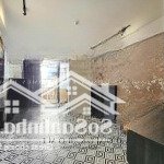 Căn hộ full nội thất mặt tiền quận 7
