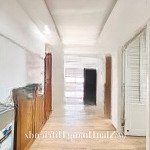Cho thuê căn hộ dịch vụ quận 10 - 2 phòng ngủ 1 wc - mặt tiền đường - mới 100%