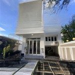 Bán biệt thự 4 tầng trung tâm kdc gia hòa
vị trí cực đẹp kinh doanh hiệu quả giá đầu tư