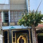 Tài sản cần bán gồm nhà trệt lầu + 8 phòng trọ. dt: 150m2. (5x 30m). full thổ cư. trung tâm dĩ an