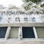 Bán nhà sổ riêng 81m2 phong cách biệt thự full nội thất cao cấp gần quận 7 khoảng 2,5km