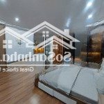 đàm quang trung 10m ra phố - nhà mới full nội thất -thang máy -chân cầu vĩnh tuy-5p đi bộ sang aeon