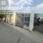 Nhà chính chủ gủi cần bán gấp thuộc phường đông hưng thuận q12 dt: 8,2 x 33m giá bán: 13ty300tr