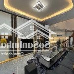 Tựu liệt 35m 5 tầng 4,75 tỷ. ô tô gần