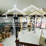 đống đa 73m, 5t, mt 4,3m giá chỉ 11 tỷ. gần phố- thoáng sáng- sân rộng- ở sướng