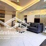 Nhà đẹp cầu giấy, 20m ra oto tránh, diện tích 40m 5 tầng gần trường,gần chợ kinh doanh ngày đêm