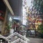 *"khu phố thượng lưu! nhà phố võ thị sáu 42m2 x 7t, thang máy, oto đỗ cửa, 4pn, giá tốt!"*