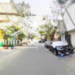 Bán nhà tú xương - hiệp phú - 122m2 - nhà 2 tầng - ngang 6.5m - sân đậu ô tô trong nhà