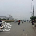 Mặt đường tôn đức thắng, đối diện khu công nghiệp thăng long 3