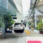 Cần bán gấp nhà hai mặt tiền hẻm xe hơi đường nguyễn văn cừ q5 dt: 3m x 15m 1 lầu giá 7 tỷ 8