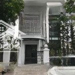 Bán bt hoa phượng 350m2 hoàn thiện đẹp, đường rộng thông thoáng, sau nhà ngã ba sông