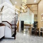 Bán nhà phạm văn đồng, lô góc, ô tô đỗ cửa, kinh doanh, dân xây kiên cố 60m2, nhỉnh 15 tỷ