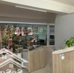 Nhà phố ven sông, 6x20 dtsd 380m2, giá và vị trí đến chợ bến thành tương đương căn hộ 80m2 opera q2