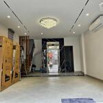 Hiếm. bán nhà vip ngọc lâm long biên 39m2 6 tầng mặt tiền 5m chỉ 14 tỷ lô góc, gần phố