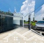 Nhà đẹp giá rẻ gần chợ mỹ hạnh nam