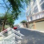 Bán nhà mới 3,5 tầng , đường nhựa 9m, giá chỉ 7,7 tỷ, ngay quốc lộ 13, hiệp bình phước, thủ đức