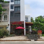 Cần bán khách sạn căn góc công viên đường hưng gia 1 phú mỹ hưng quận 7 giá 68 tỷ lh 0935 562 279