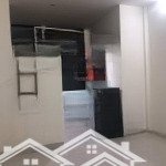 Chính chủ cho thuê căn hộ khép kín, thang máy, 35m2- 4.6tr; gần bk-kte, ô tô đỗ cửa