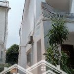 Cho thuê biệt thự đơn lập vinhomes riverside diện tích 300m2 full đồ 5pn giá chỉ 60tr.tháng