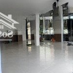Cho thuê mặt tiền kinh doanh buôn bán ngay chợ hiệp phú