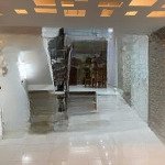 Bán nhà mặt tiền đường số 40 phường tân phong q7- xe hơi ngủ trong nhà - 5 tầng có hầm