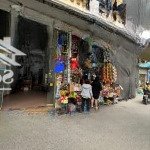 Hiếm. nhà mặt ngõ thông quận cầu giấy. ô tô qua cửa, kinh doanh mọi loại hình. dt 35m2, nhỉnh 9 tỷ
