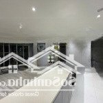 Cho thuê cc palm heights nhà đẹp nhà mới 3pn+1 diện tích 121m2 căn góc giá 28 triệu/ tháng